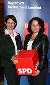 die beiden SPD-Kreisvorsitzenden Kerstin Schanzer und Ruth Müller